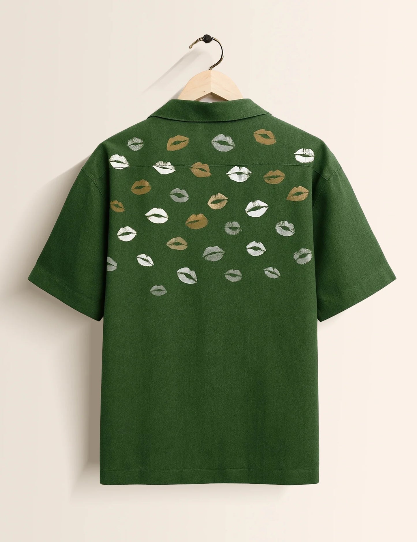 Green Lipstick Printed Mens Half Sleeves Shirt - XPST